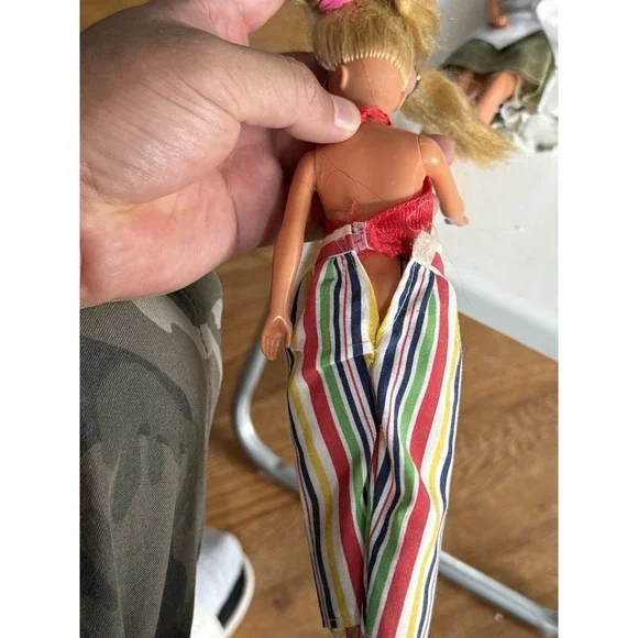 Vintage Mattel Barbies Form Early 80s To Late 80s , With Clothes, Good Condition